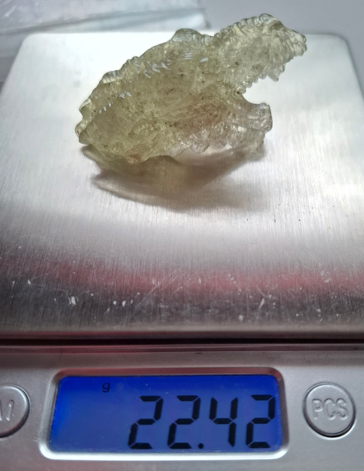 Libyan Desert Glass DRAGON HEAD carving, 22.42g, Tektite (Ref: Dragon 2)