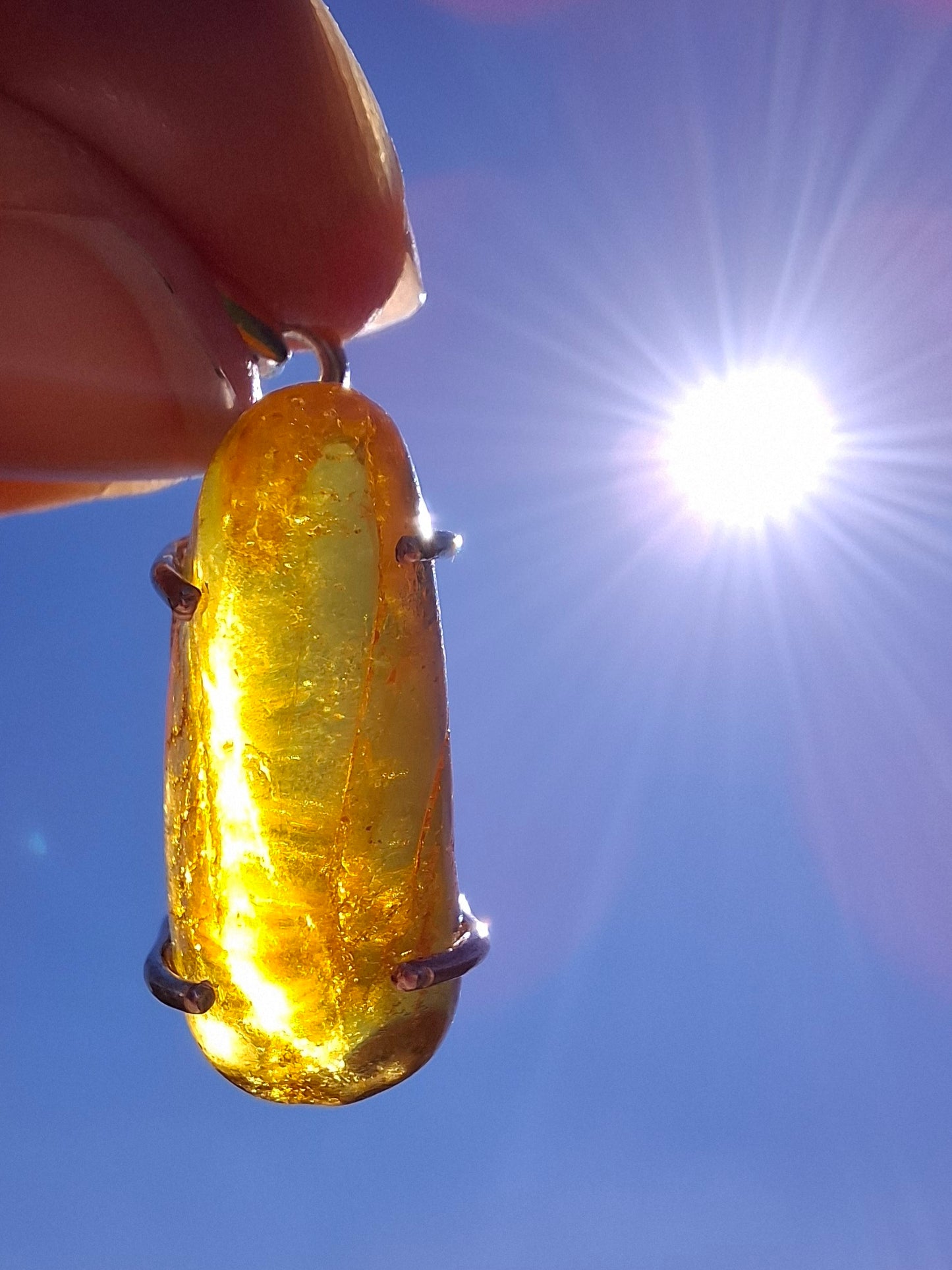 Baltic Amber Pendant, 925 Silver, Fossil (Ref: AP13)