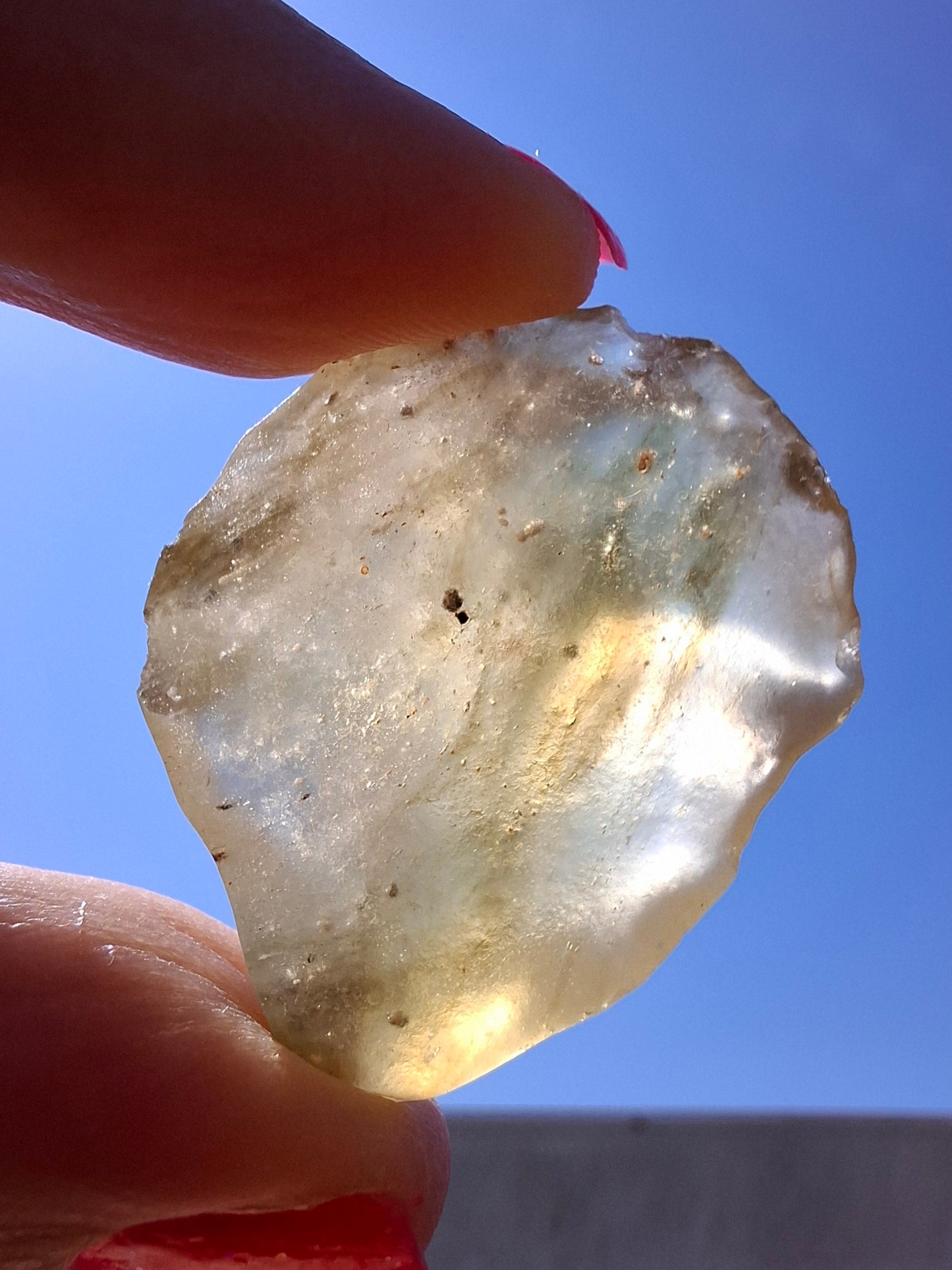 Libyan Desert Glass (darker) Piece, 12.00g, Tektite (Ref: L1377)