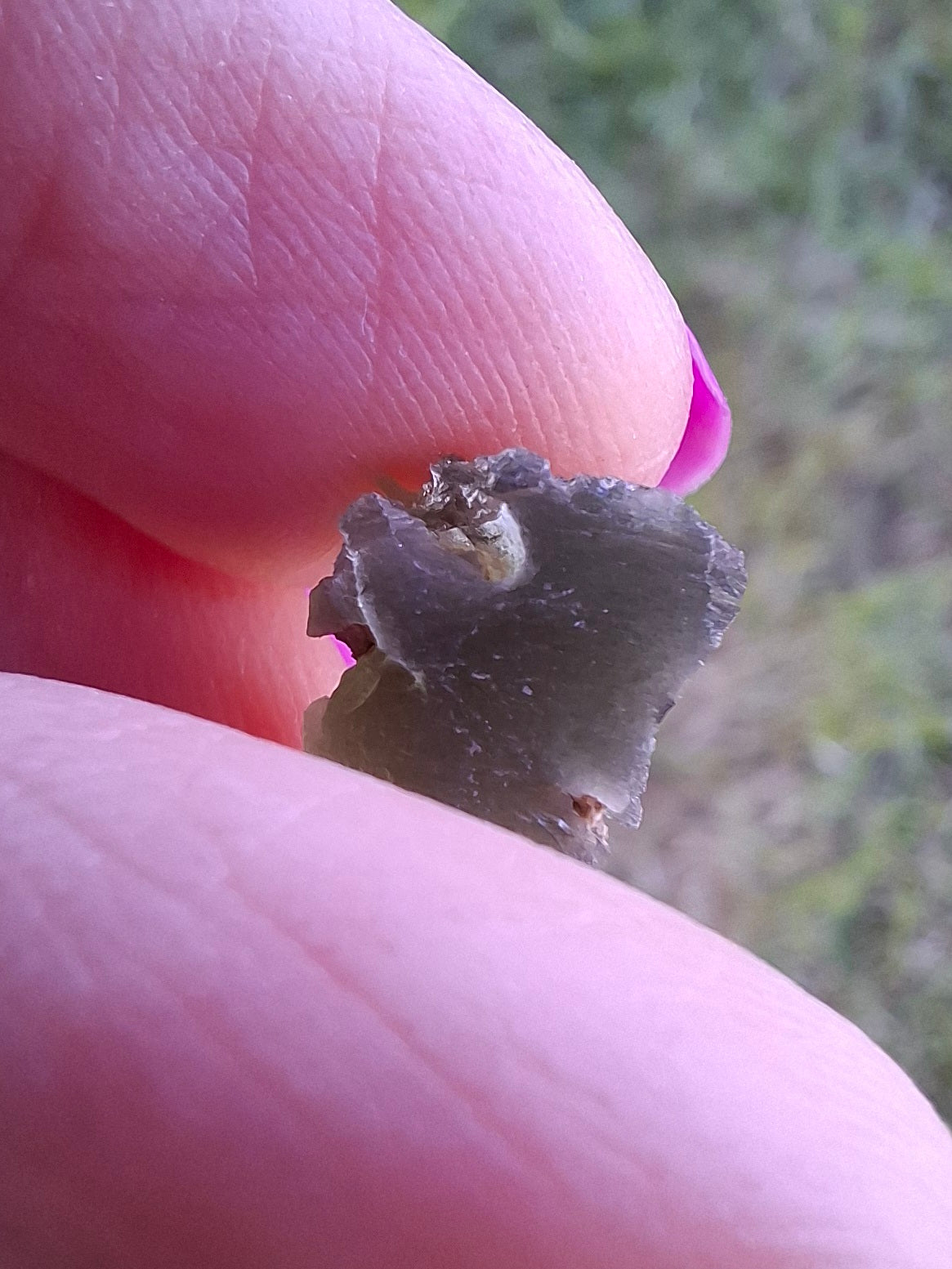 Moldavite Piece, 0.85g, Tektite (Ref: 1462)