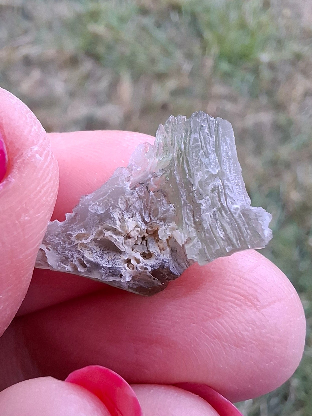 Moldavite Piece, SNOWFLAKE, FROSTED, BRUSNA, 0.92g, Tektite (Ref: 1499)