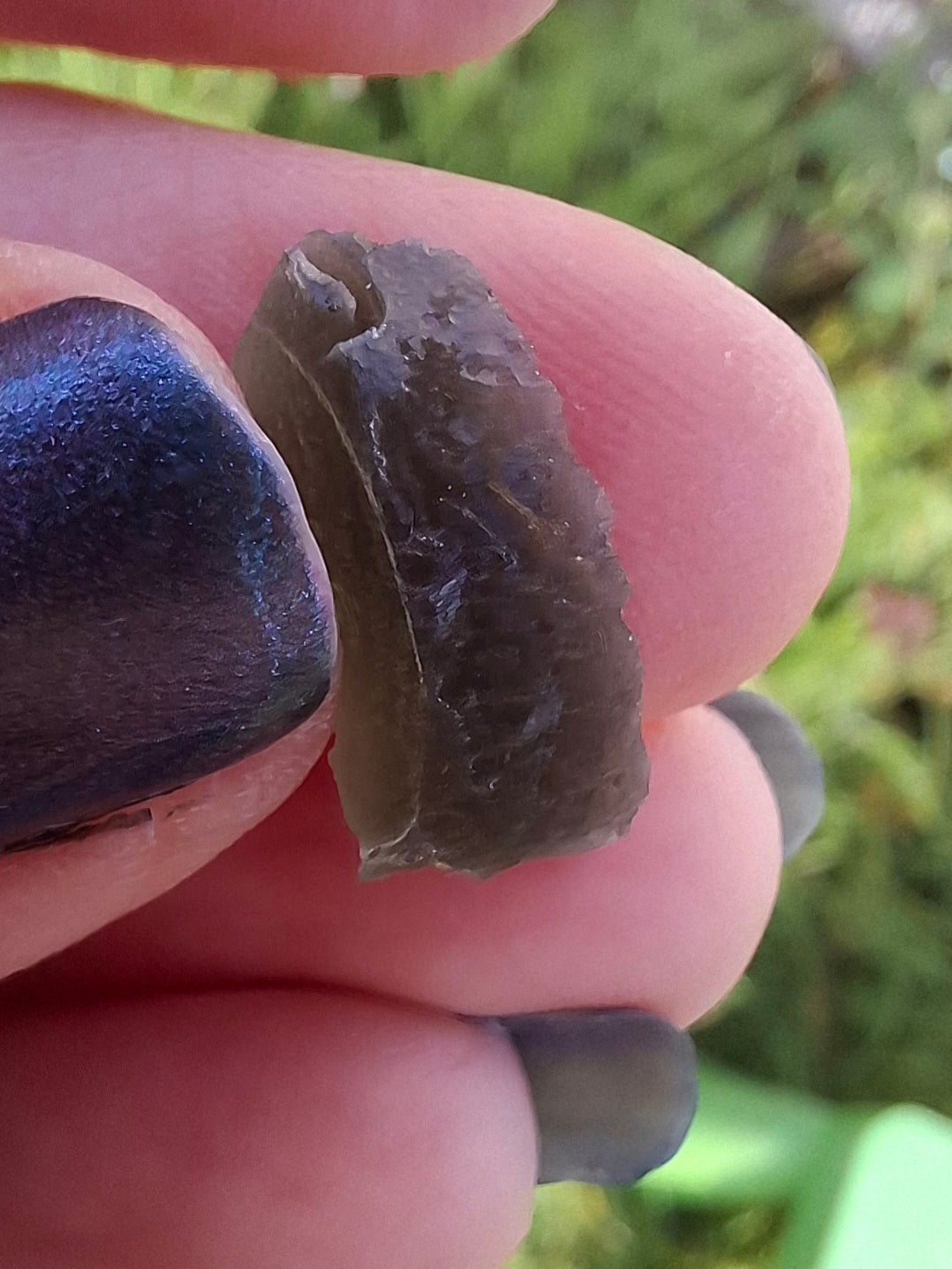 Moldavite Piece, 0.98g, Tektite (Ref: 1380)