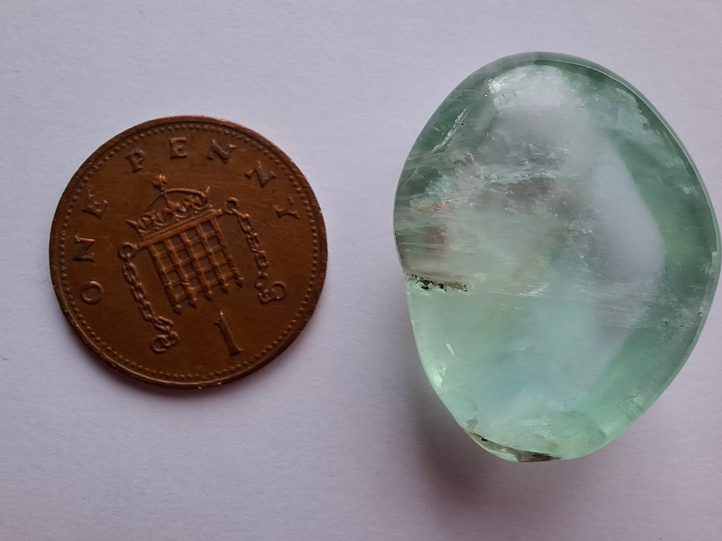 Fluorite, Tumble Stone, Crystal 🌈 (Ref: T47)