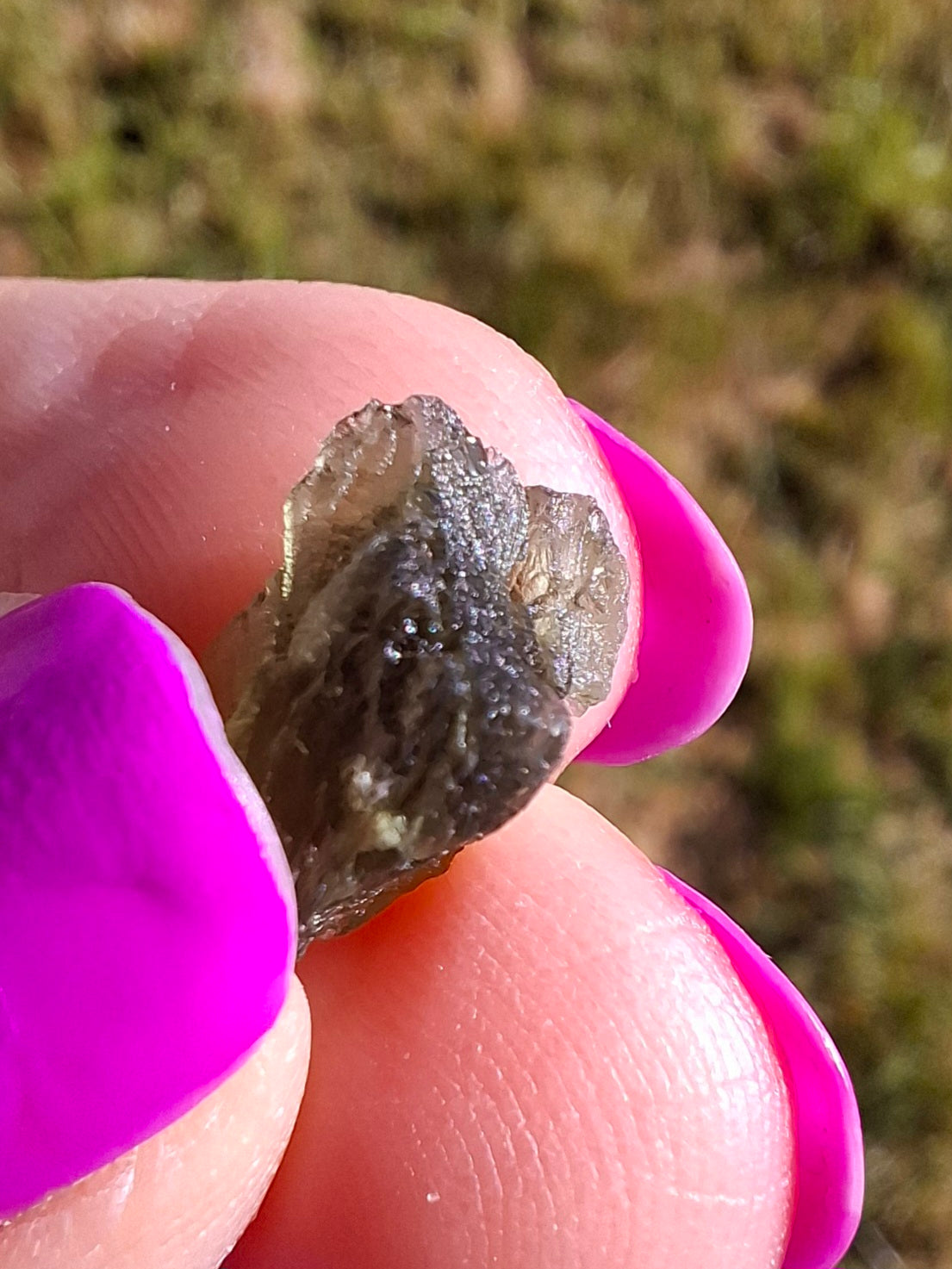 Moldavite Piece, 0.84g, Tektite (Ref: 1445)