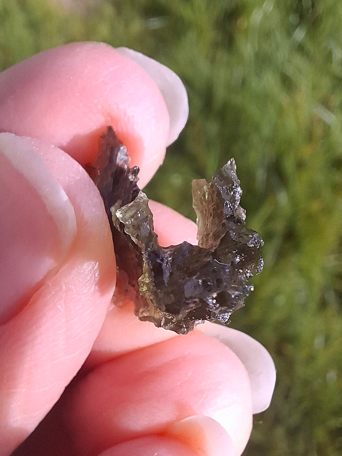 Moldavite Piece, JEZKOVNA BESEDNICE, 1.50g, Tektite (Ref: 1277)