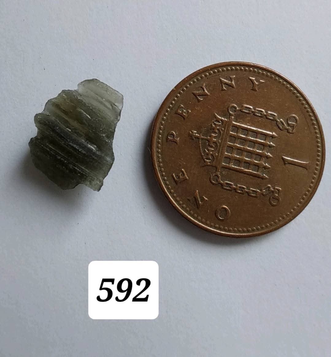 Moldavite Piece, 0.57g, Tektite (Ref: 592)