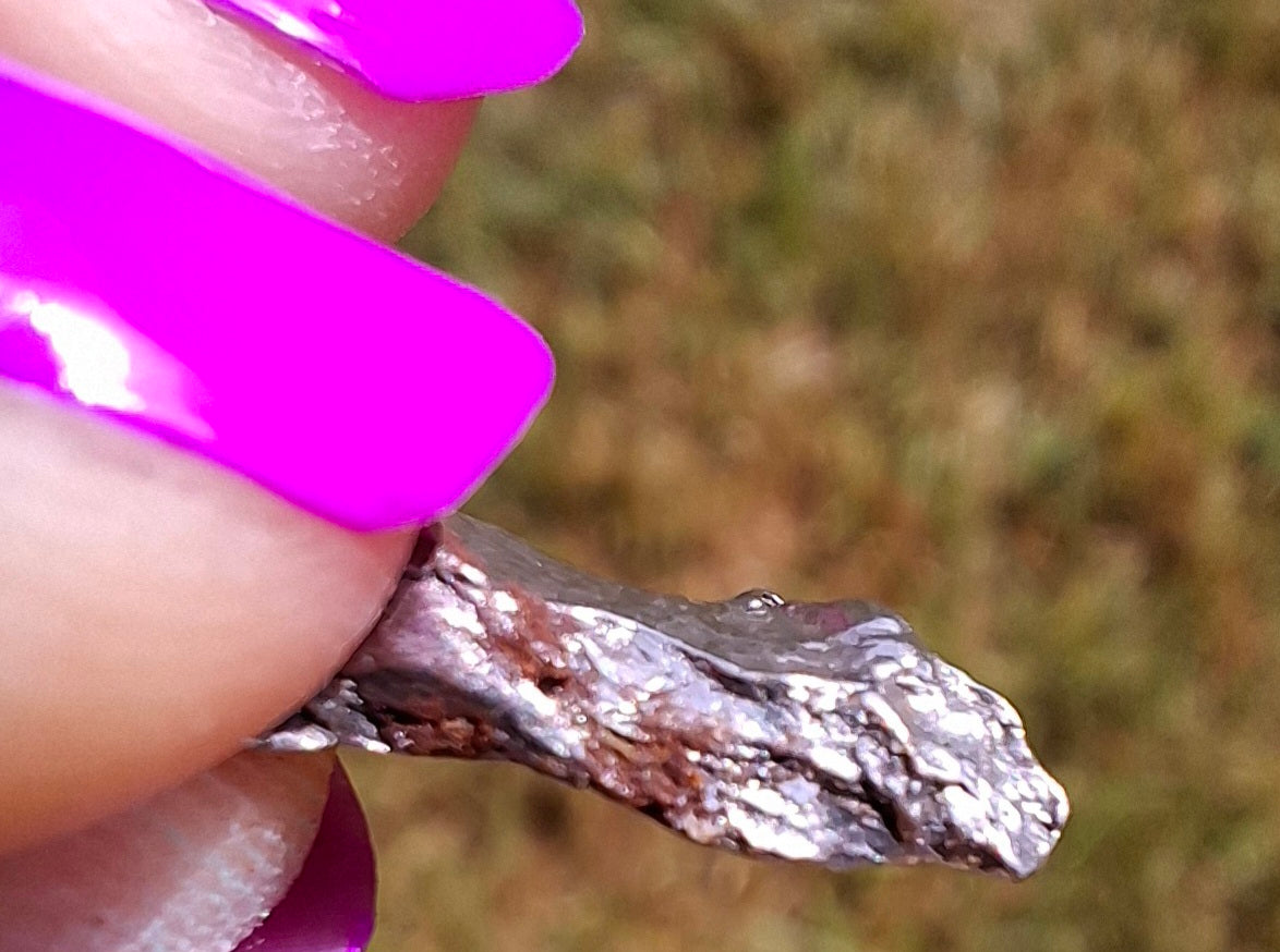 Campo del Cielo, 0.99g, Nickel Iron Meteorite (Ref: C8)