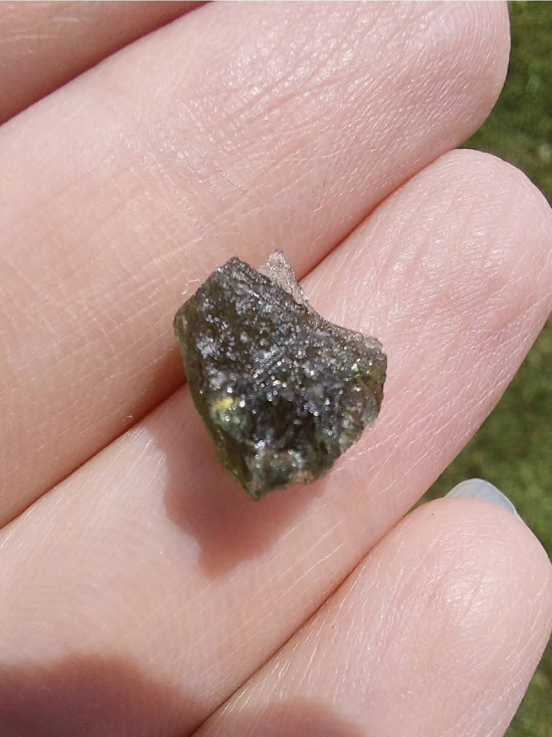 Moldavite Piece, 0.76g, Tektite (Ref: E207)