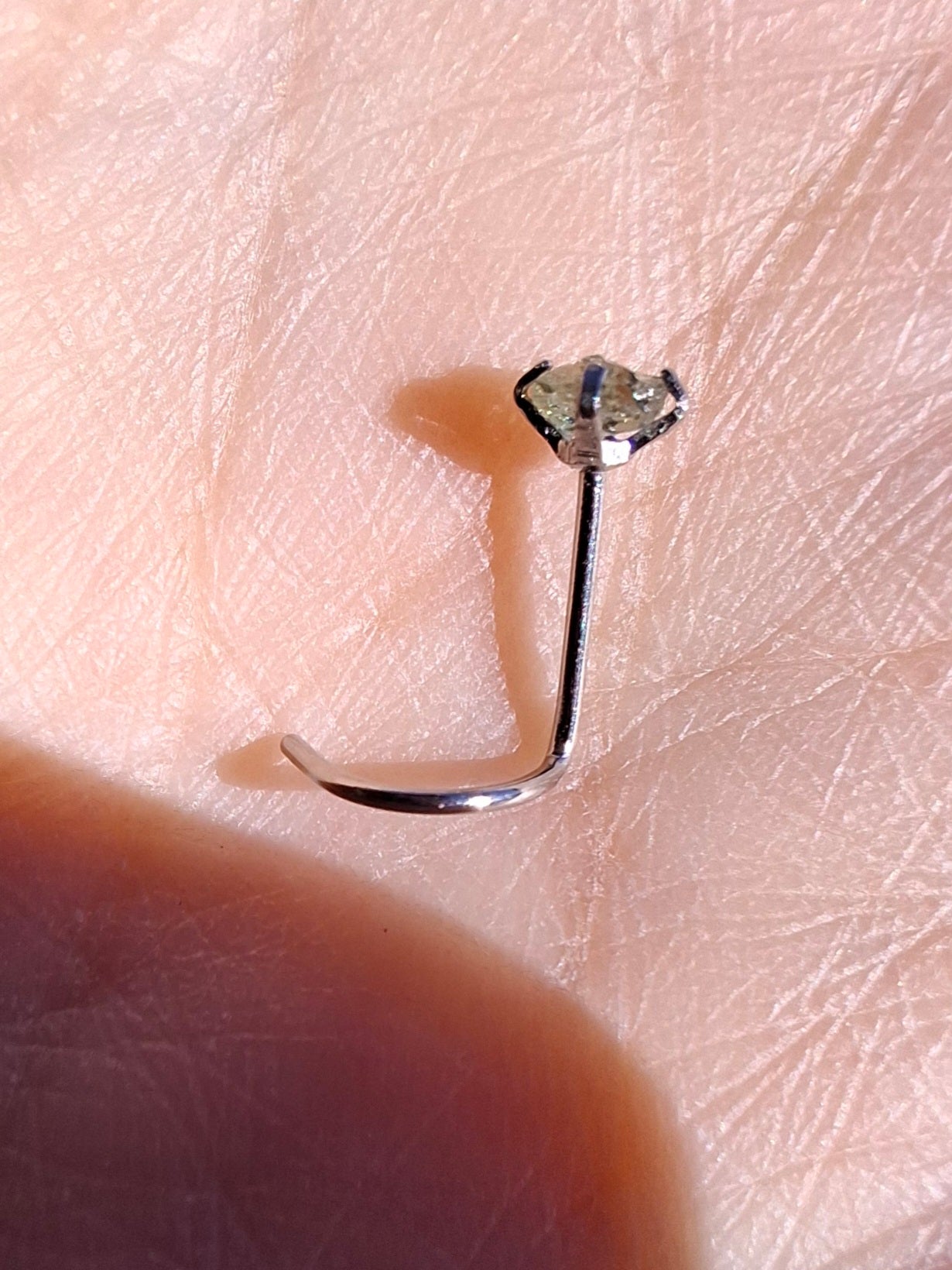 Moldavite (raw) NOSE STUD, 22G, Corkscrew, Surgical Steel, Tektite (Ref: N13)