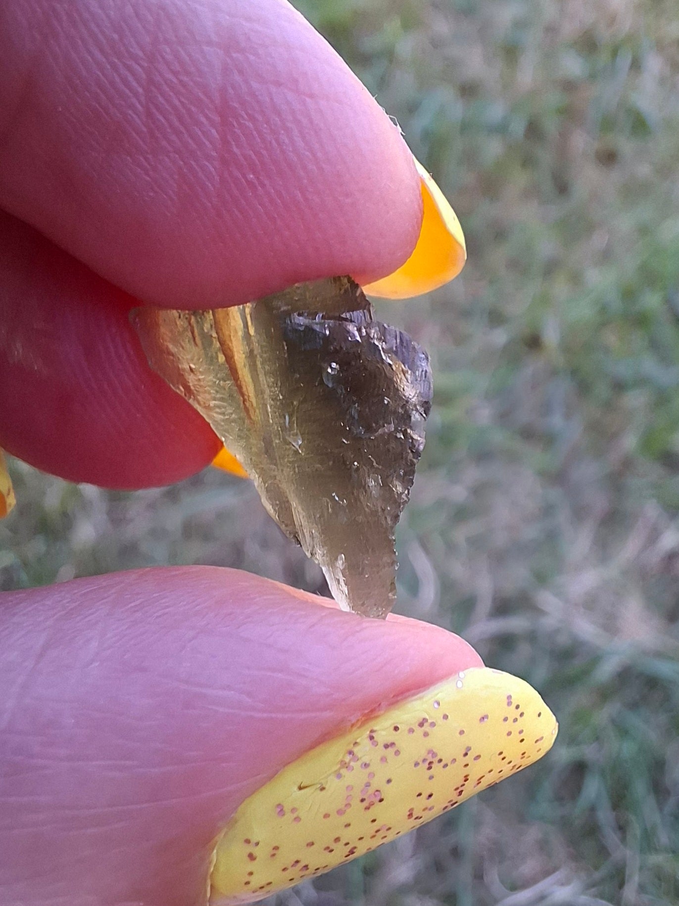 Moldavite Piece, 0.87g, Tektite (Ref: 1477)