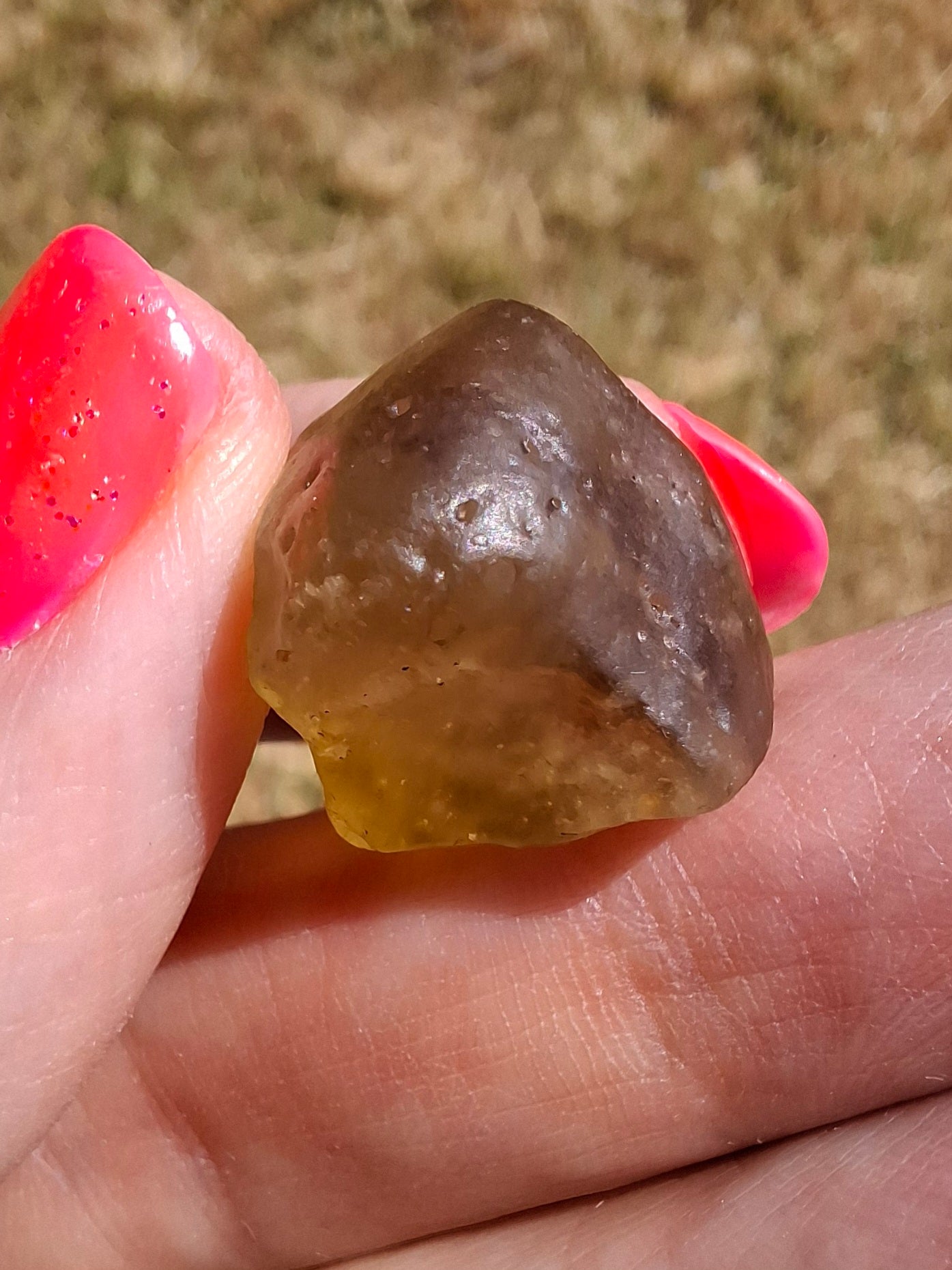 Libyan Desert Glass (darker) Piece, 4.92g, Tektite (Ref: L1364)