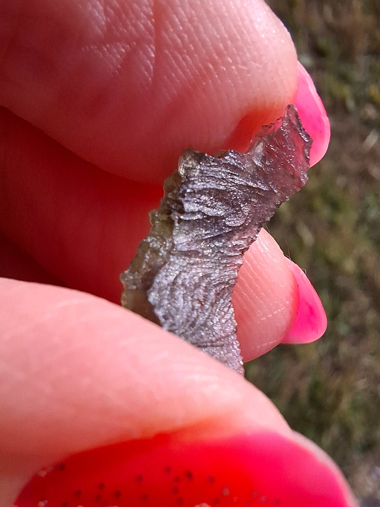 Moldavite Piece, 0.69g, Tektite (Ref: 1486)