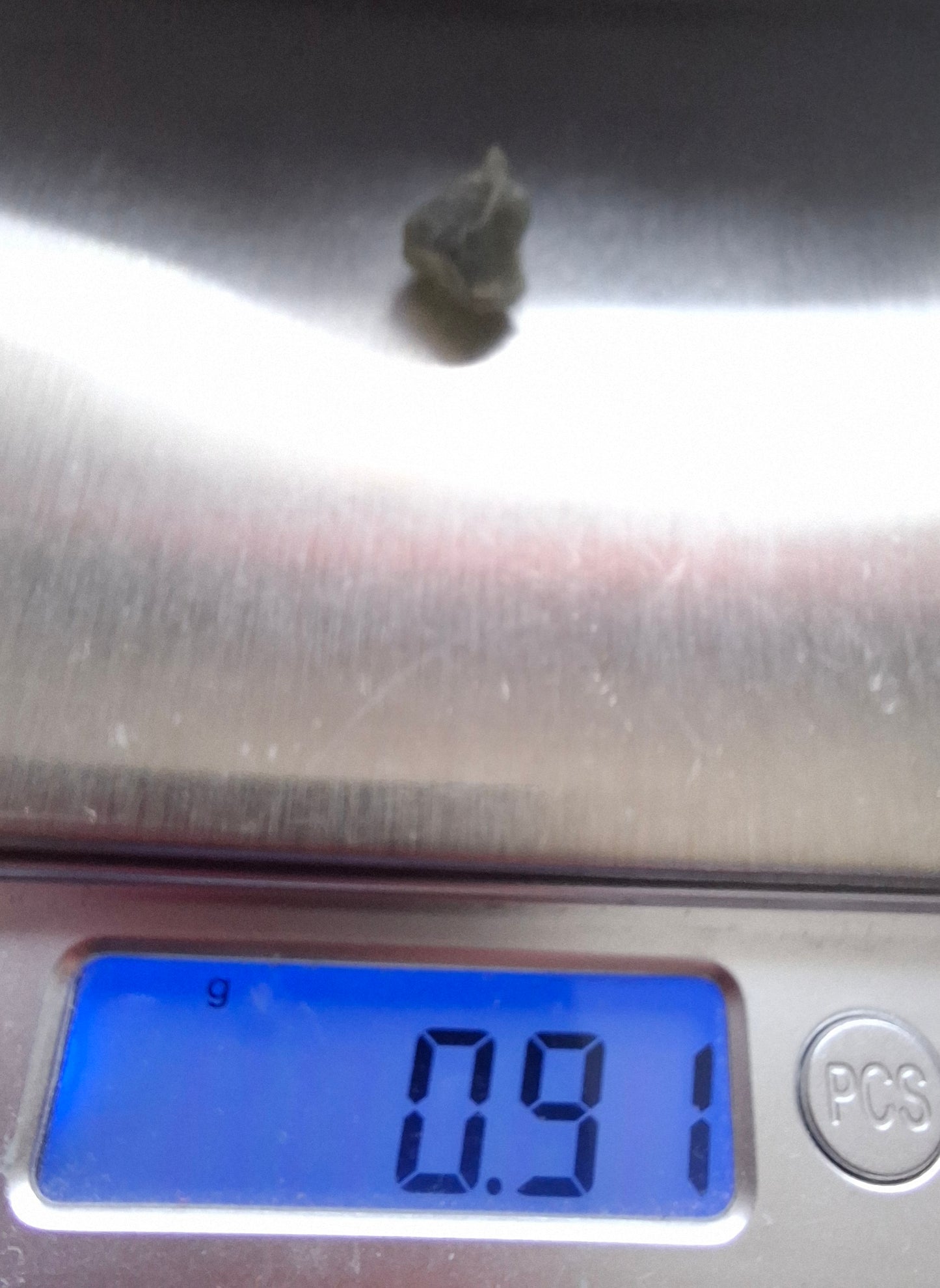Moldavite Piece, 0.91g, Tektite (Ref: 1460)