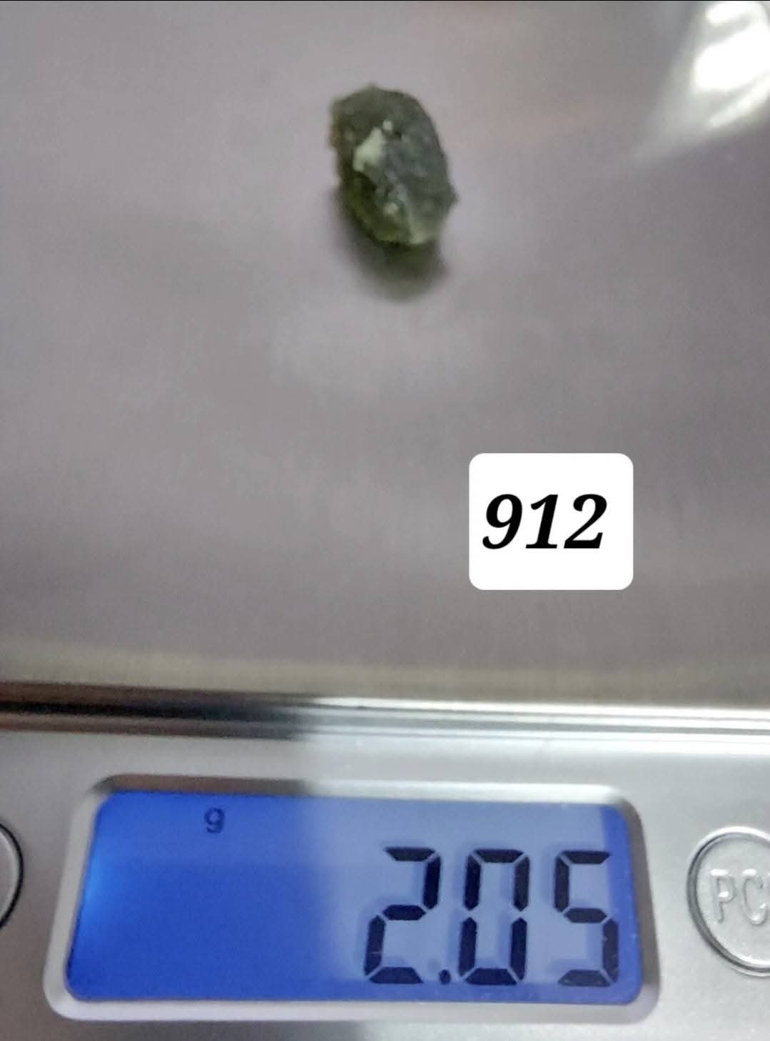 Moldavite Piece, 2.05g. Tektite (Ref: 912)