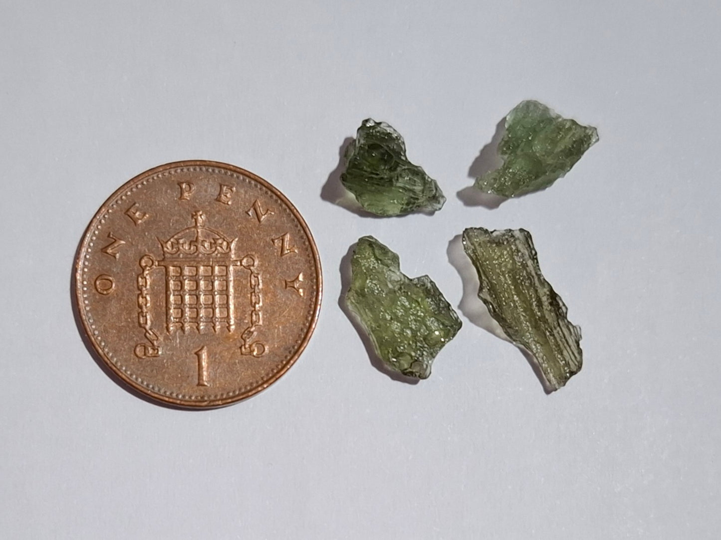 Moldavite chip Bundle, 1g, 4 pcs, Tektite (MB47)