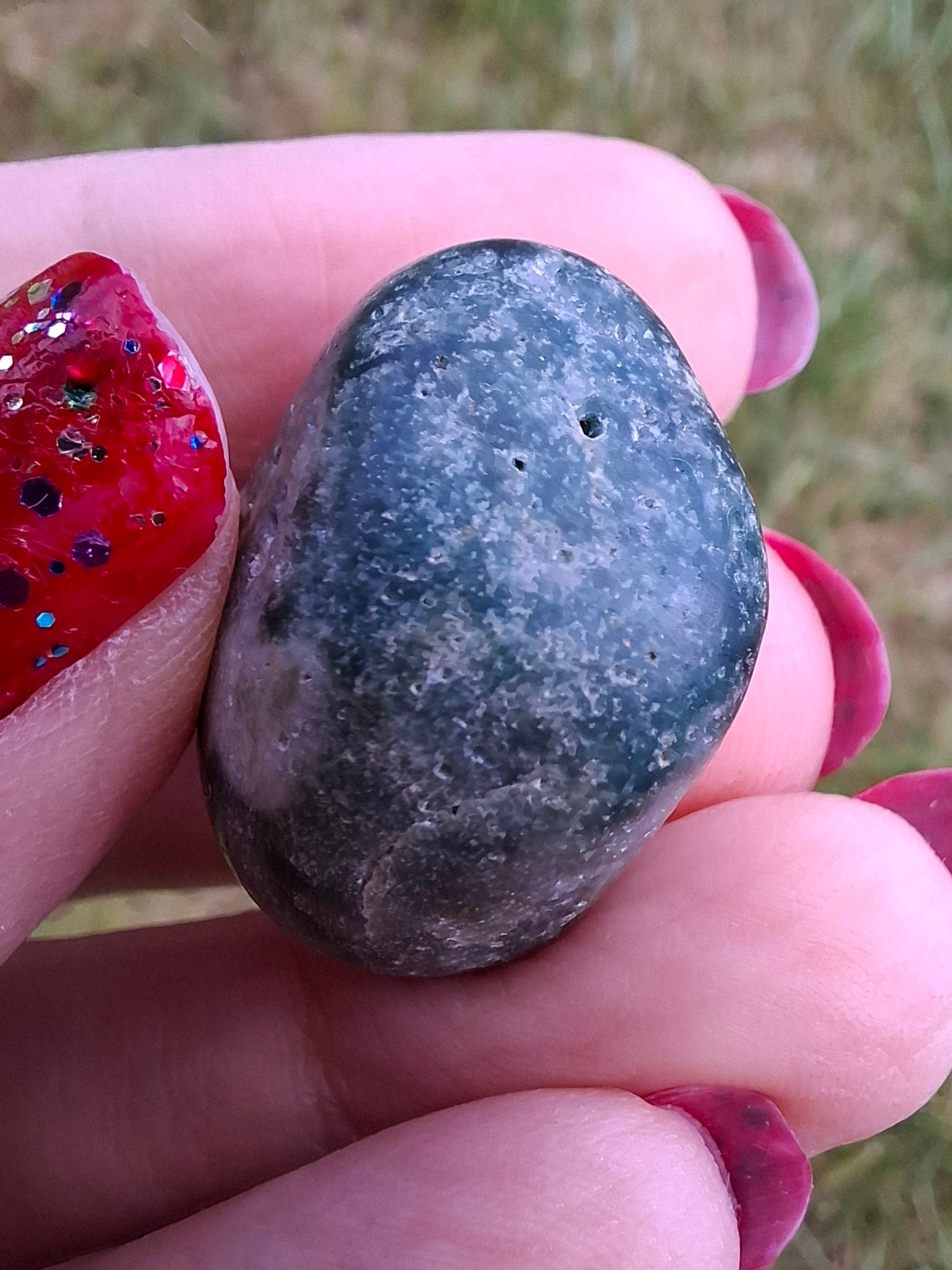 Green Moss Agate, Tumble Stone, Crystal (Ref: T172)