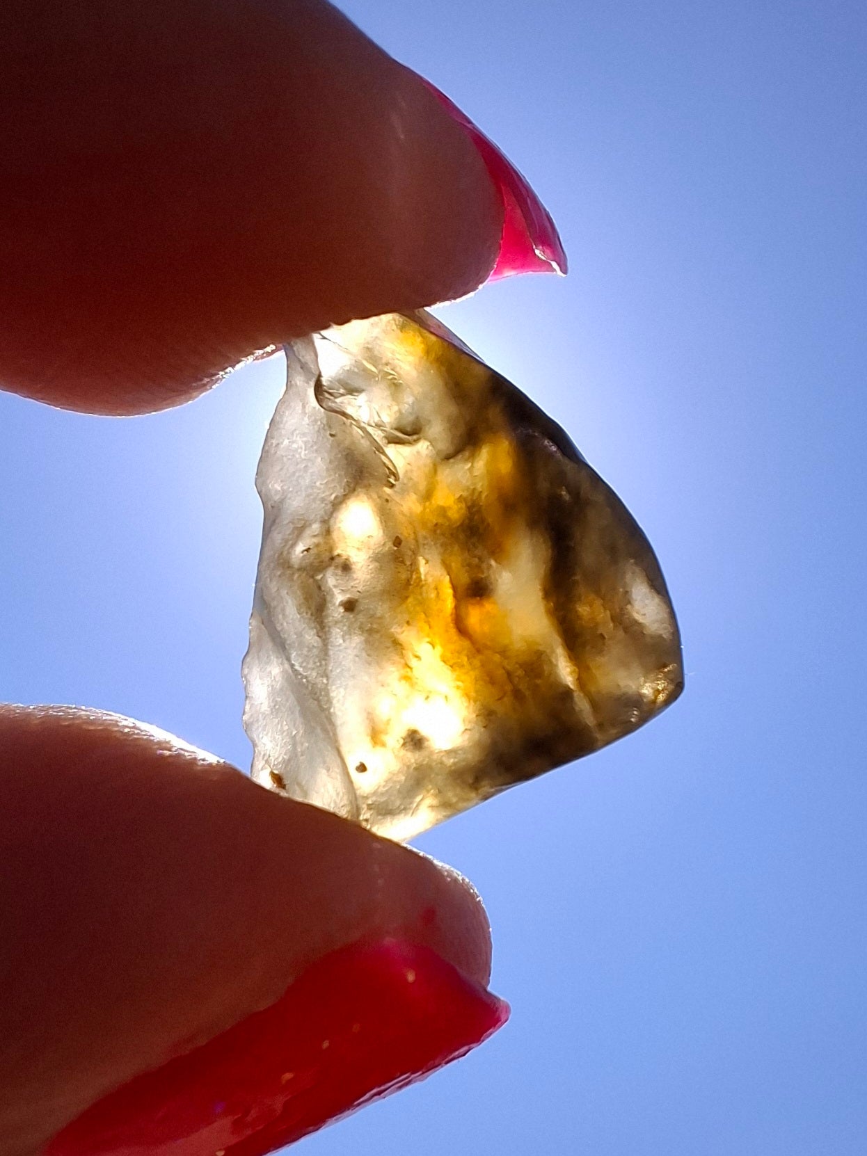 Libyan Desert Glass (darker) Piece, 2.29g, Tektite (Ref: L1359)