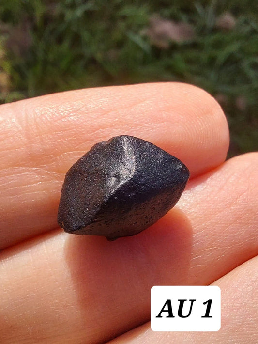Australite, 1.54g, Tektite (Ref: AU1)