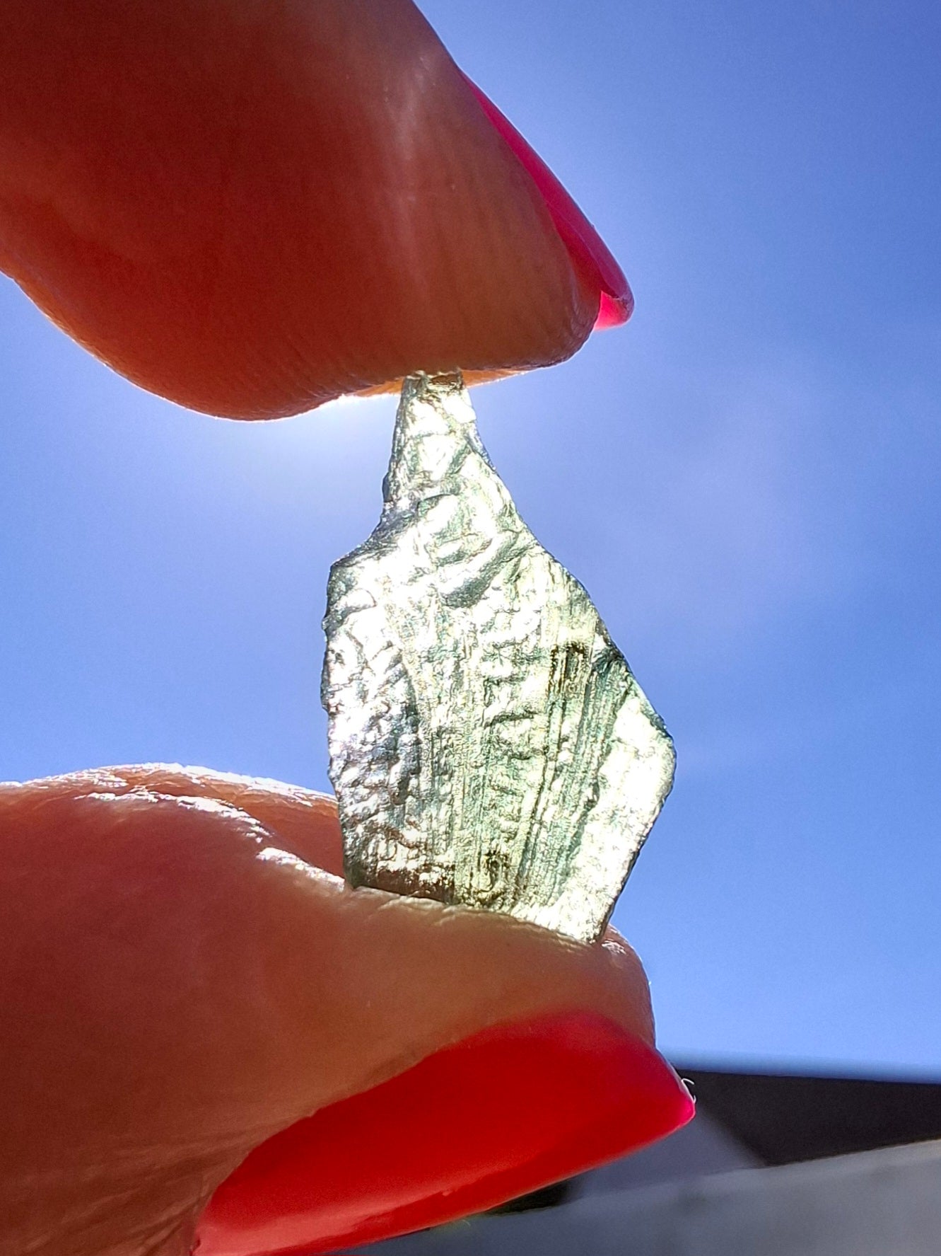 Moldavite Piece, 0.65g, Tektite (Ref: 1404)