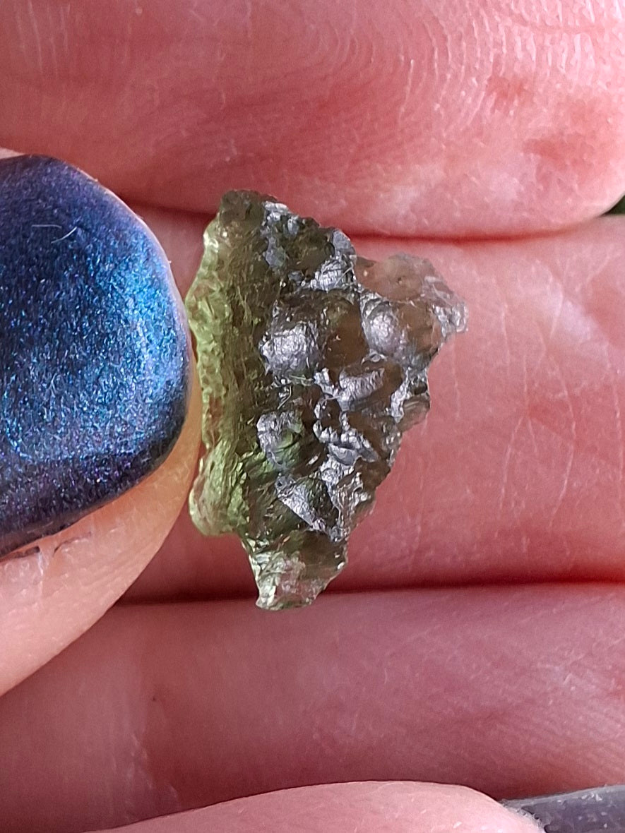 Moldavite Piece, 0.60g, Tektite (Ref: 1385)