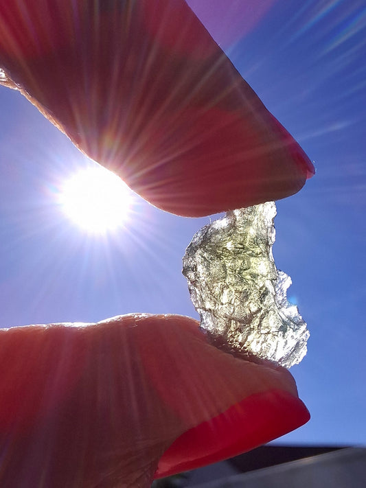 Moldavite Piece, 0.60g, Tektite (Ref: 1403)