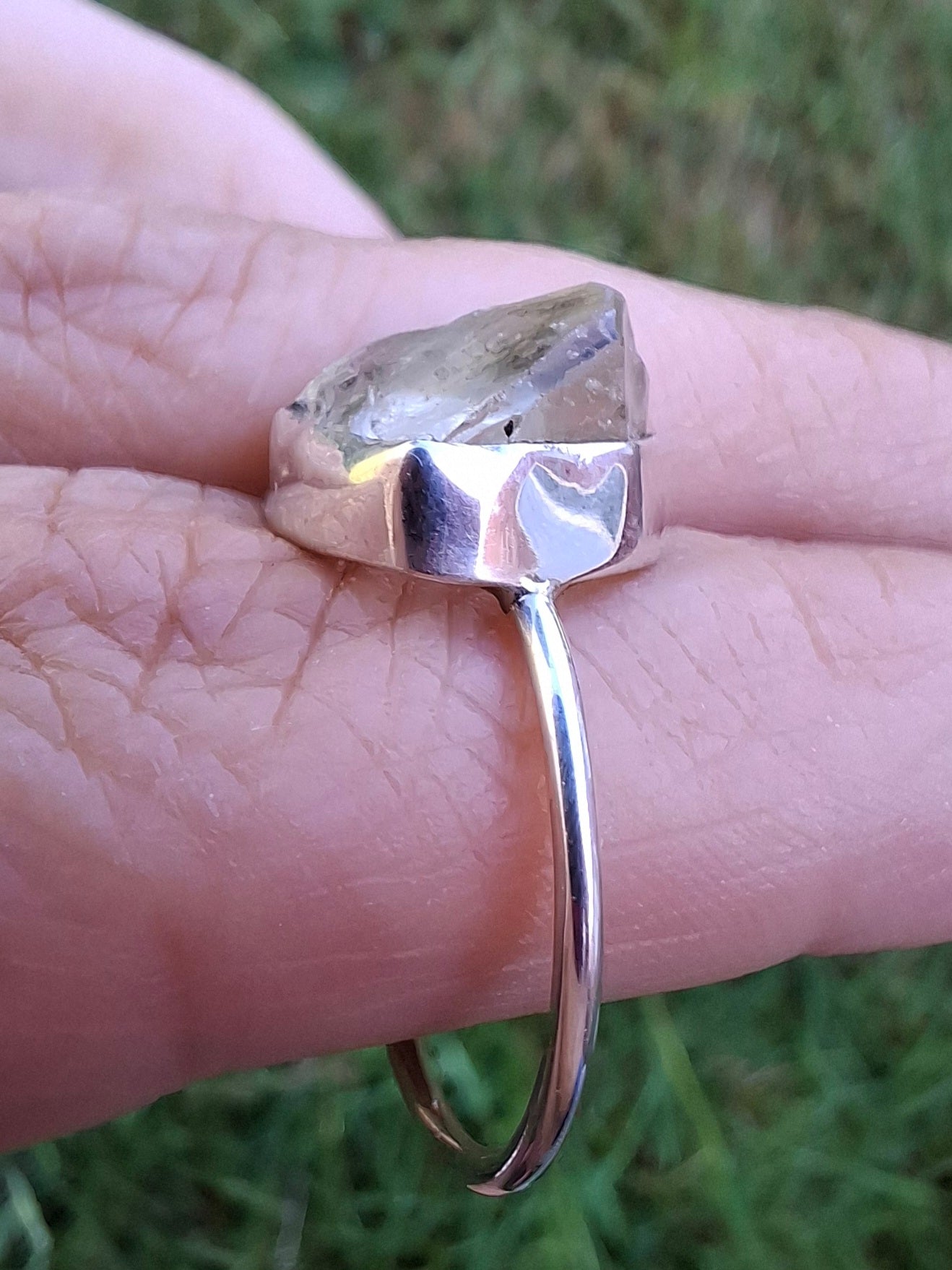 Libyan Desert Glass Ring, size small S, 925 Silver, Tektite (Ref: LR44)