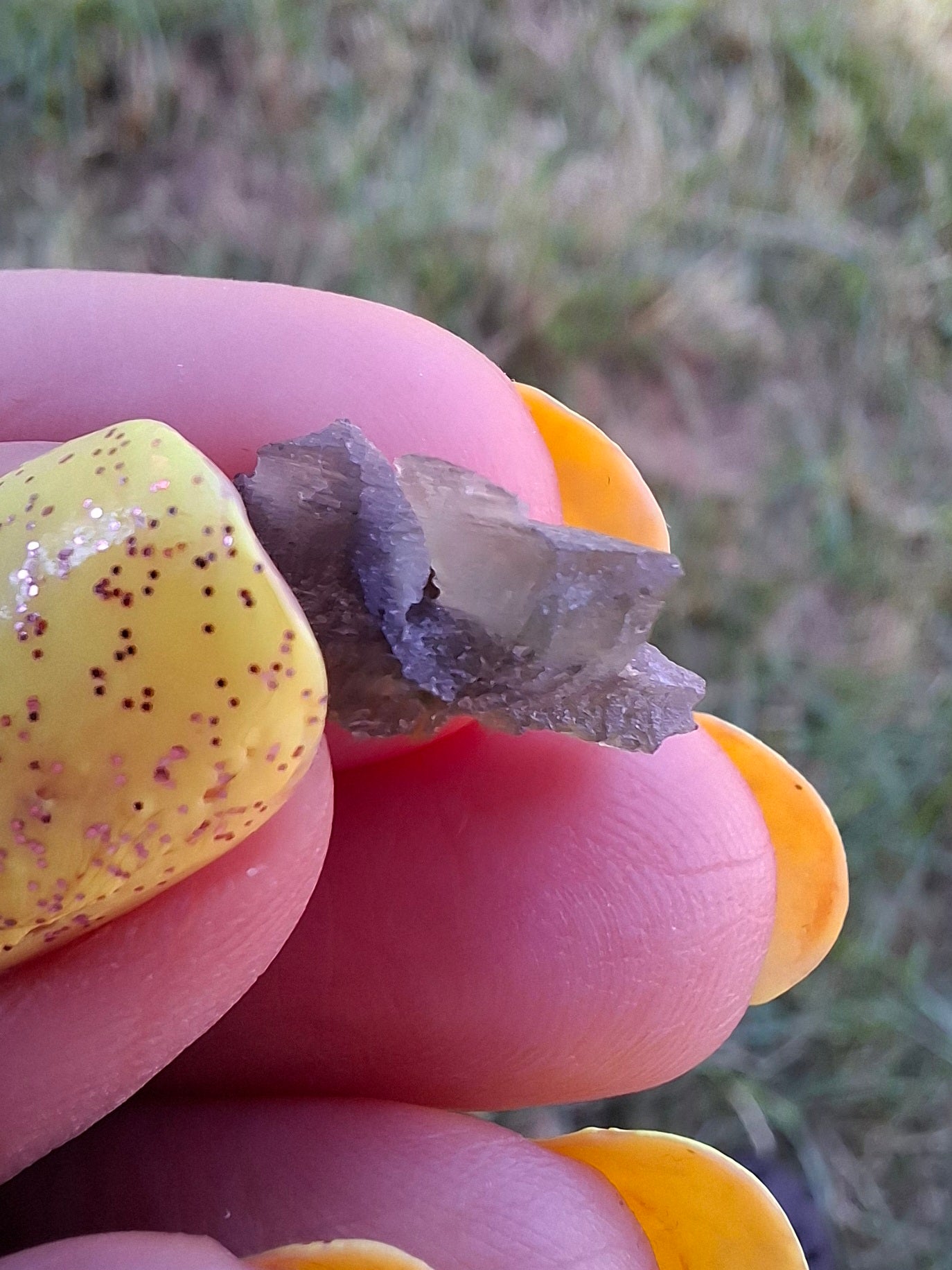Moldavite Piece, 0.75g, Tektite (Ref: 1483)