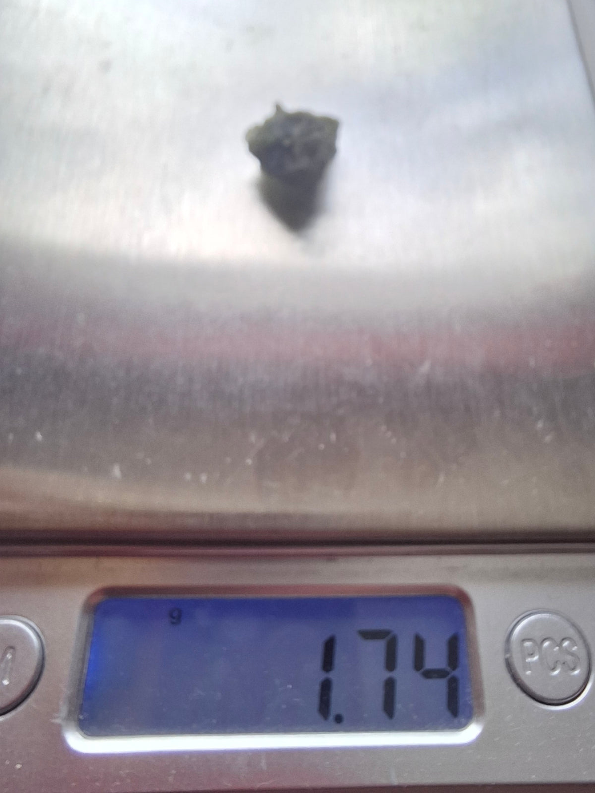 Moldavite Piece, 1.74g, Tektite (Ref: 1513)