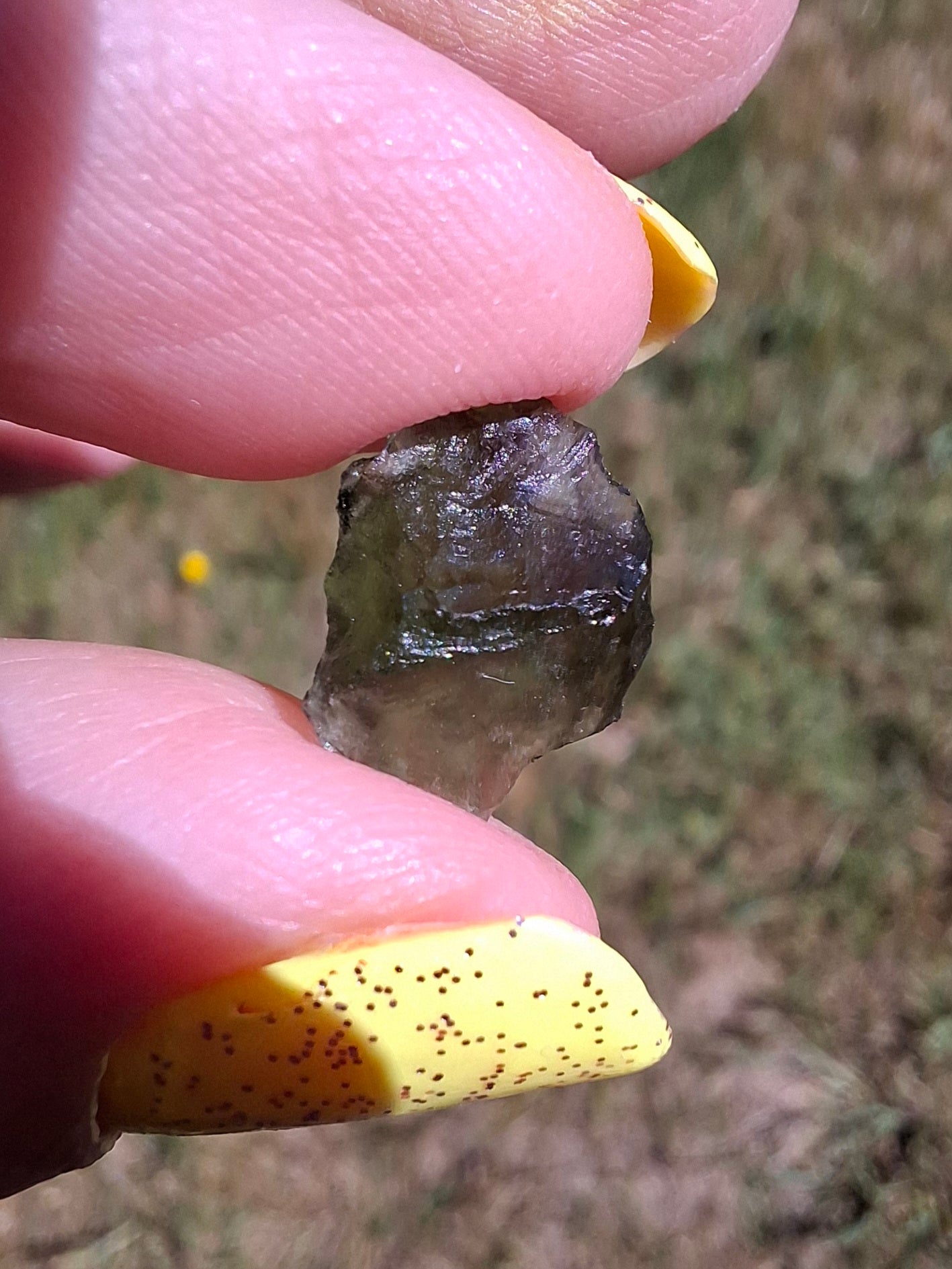 Moldavite Piece, 0.70g, Tektite (Ref: 1475)