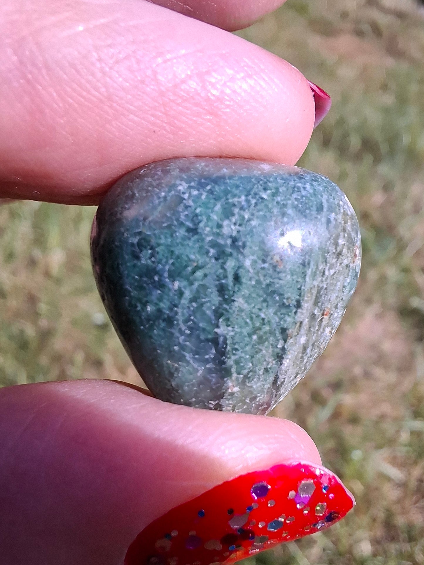 Green Moss Agate, Tumble Stone, Crystal (Ref: T167)