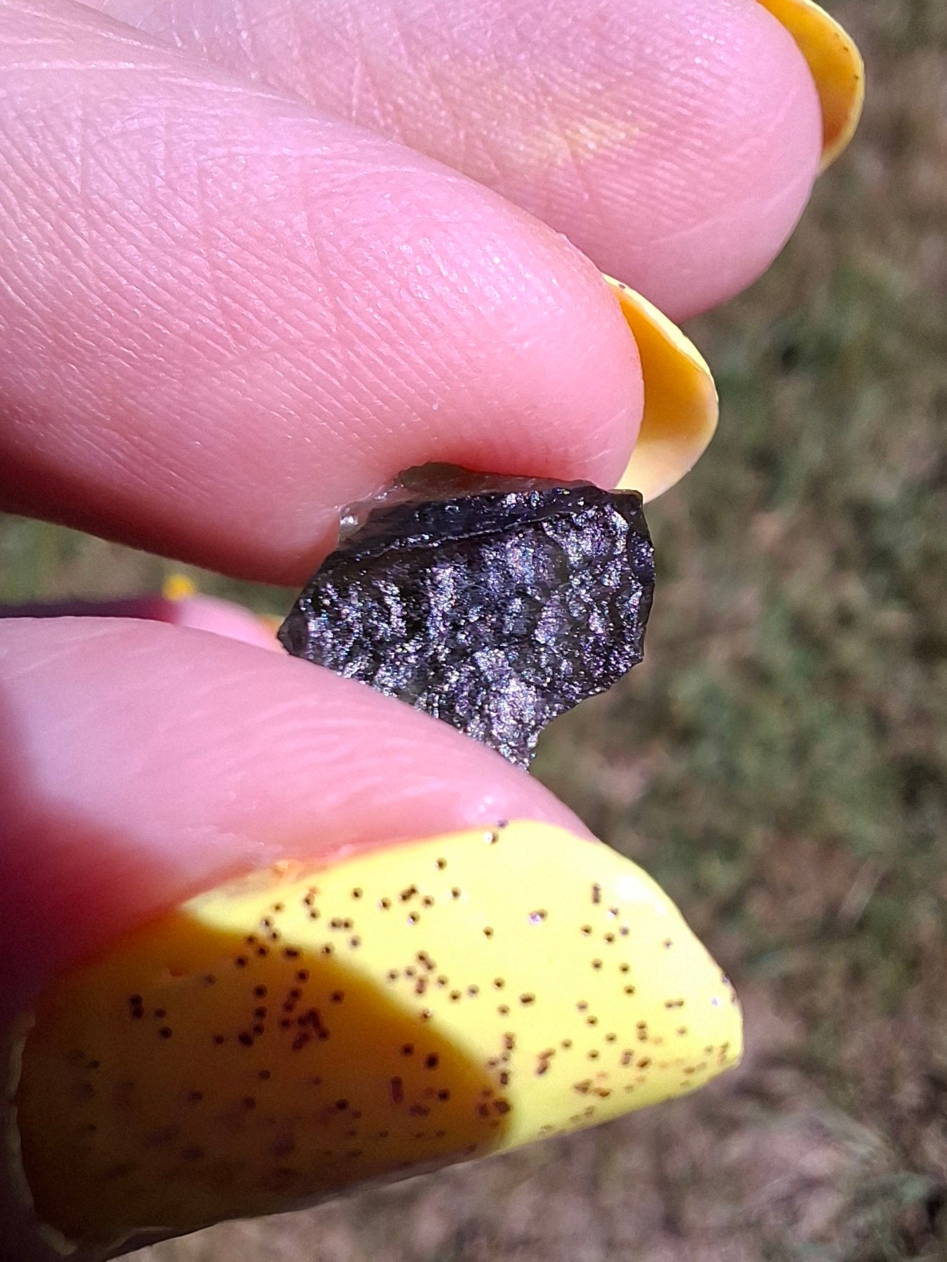 Moldavite Piece, 0.70g, Tektite (Ref: 1475)