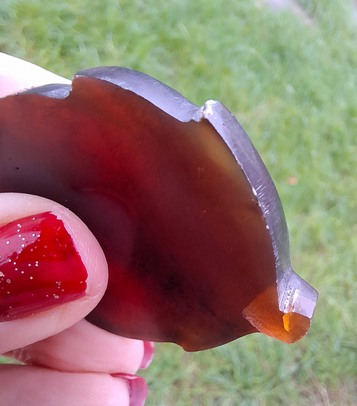 Red Amber Leaf Carving, 8.35g, Fossil (Ref: Leaf2)