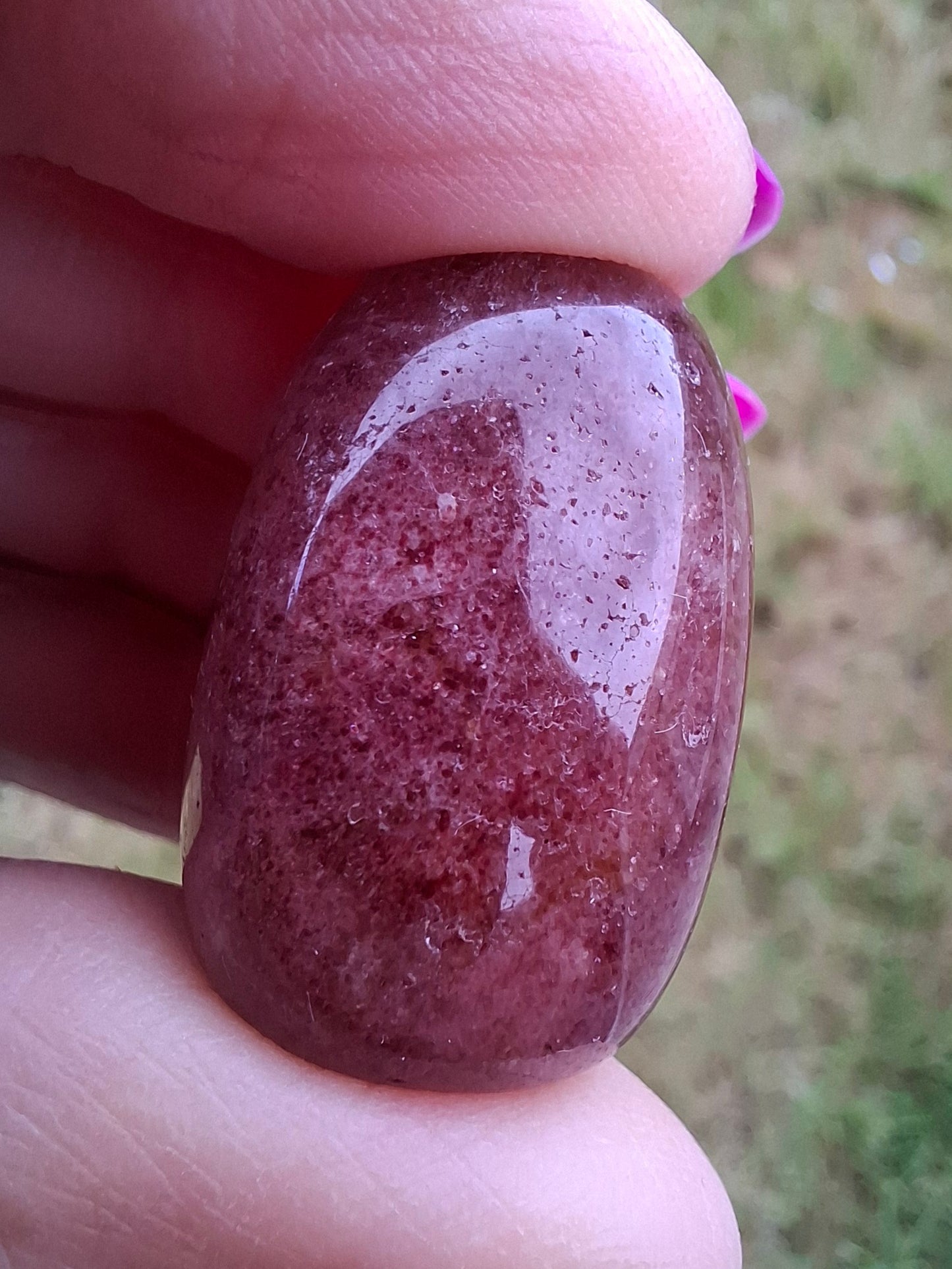 Strawberry Quartz, Tumble Stone, Crystal (Ref: T14)