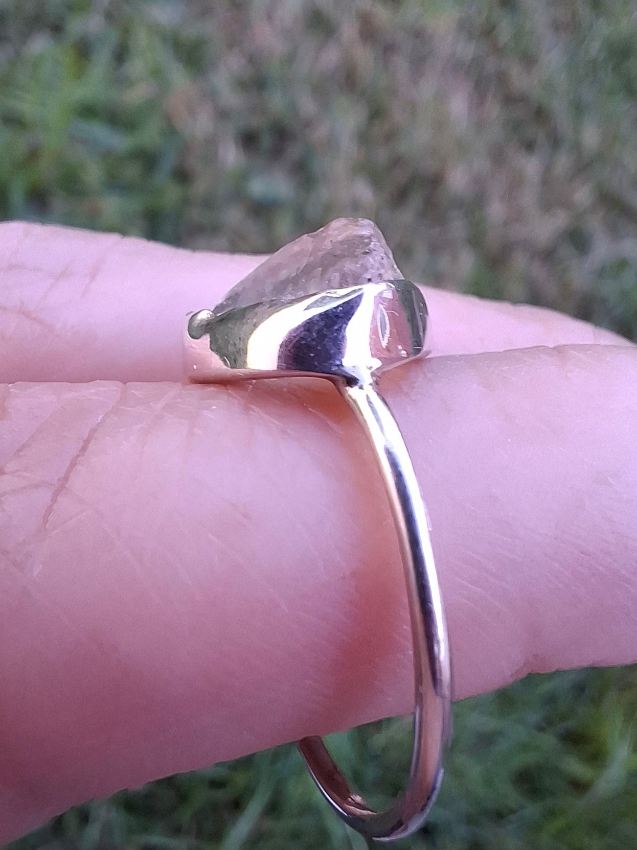Libyan Desert Glass Ring, size small R, 925 Silver, Tektite (Ref: LR39)