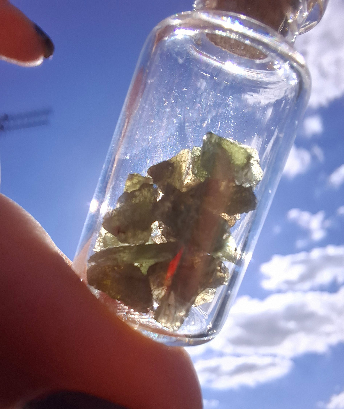 Moldavite Chips (2.00g) in 3ml Bottle, Tektite (Ref: B41)