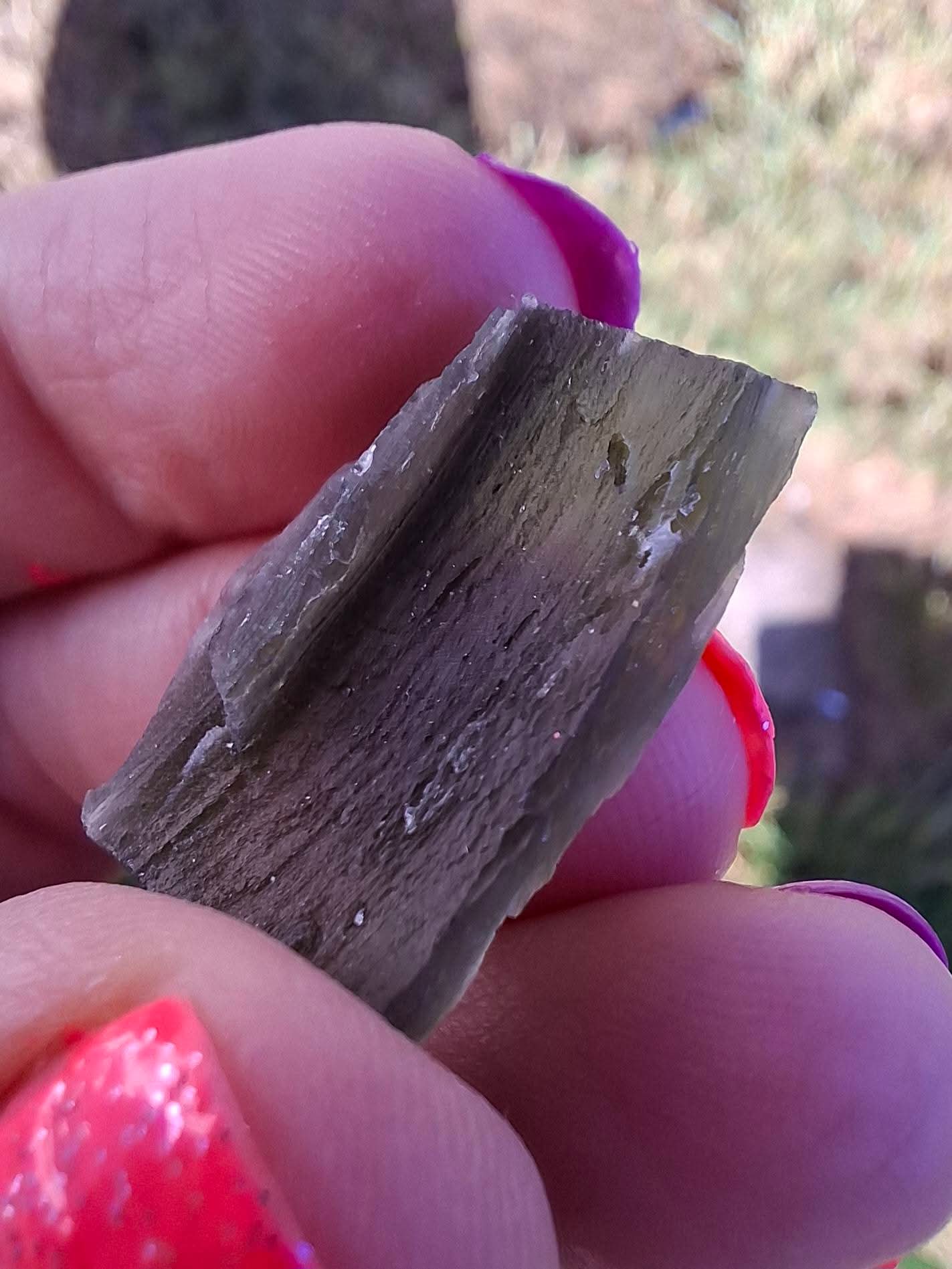 Moldavite Piece, 2.54g, Tektite (Ref: 1302)