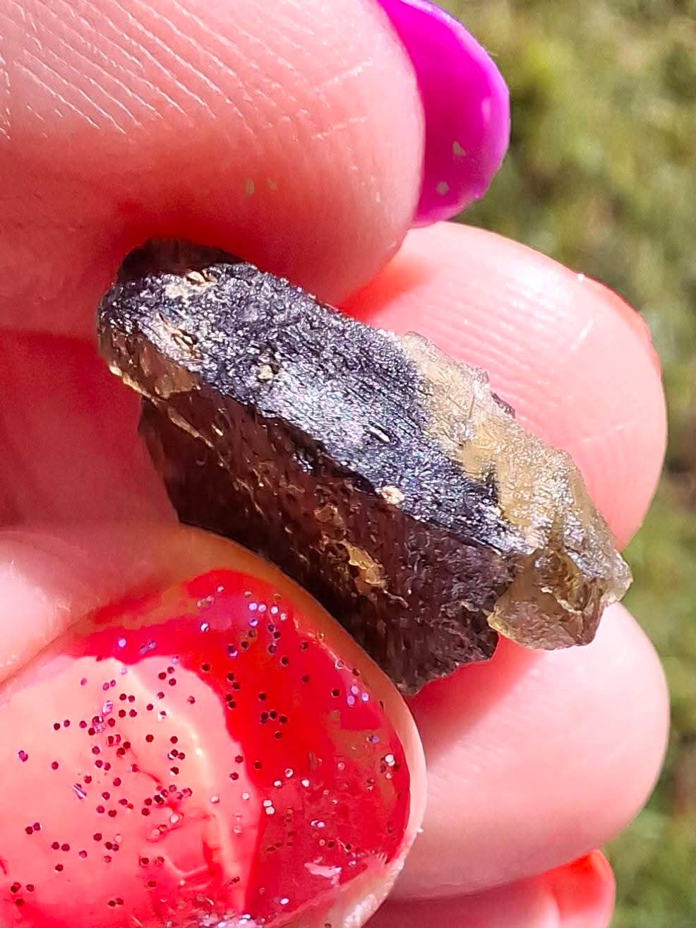 Moldavite Piece, 2.28g, Tektite (Ref: 1301)
