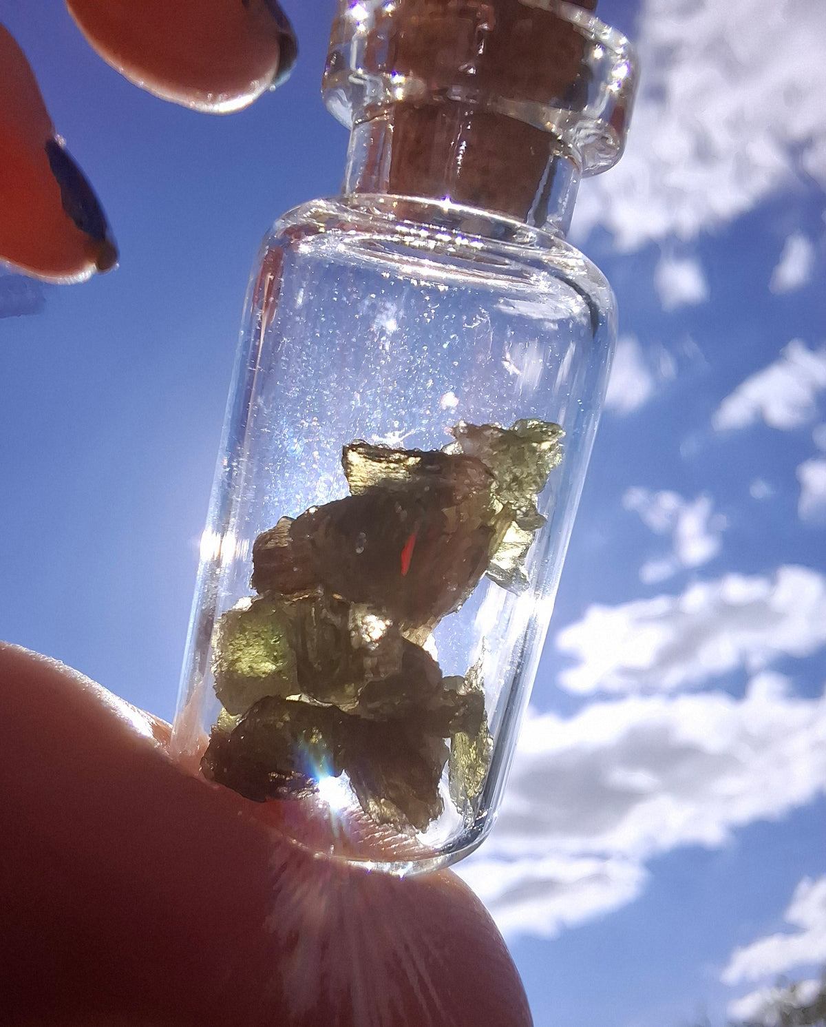 Moldavite Chips (2.00g) in 3ml Bottle, Tektite (Ref: B42)