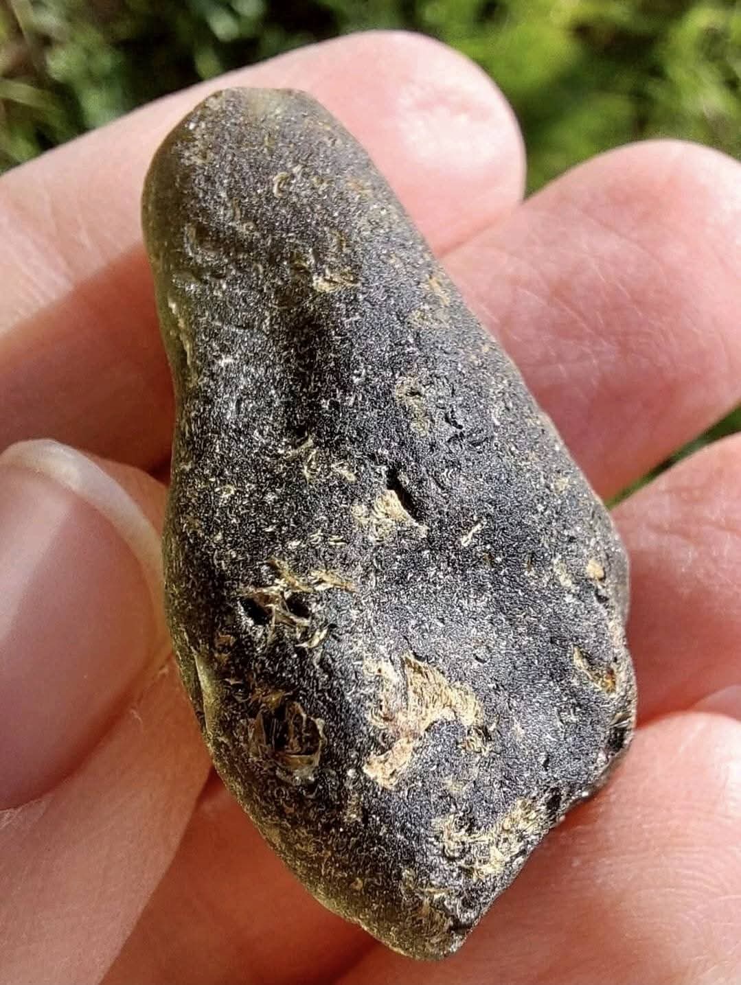 Moldavite Piece, CHLUM FIELD, 15.77g, Tektite (Ref: 1045)