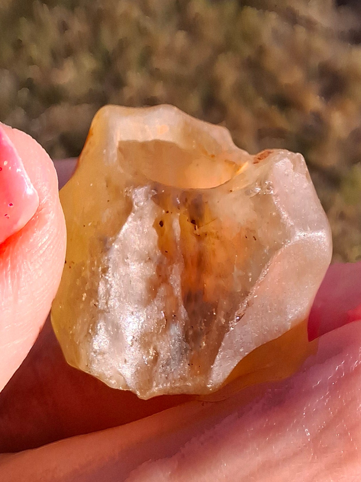 Libyan Desert Glass (darker) Piece, 10.32g, Tektite (Ref: L1376)