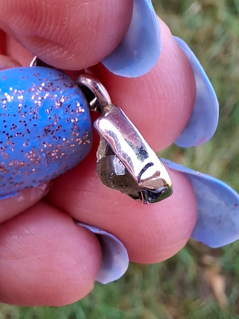 Moldavite Pendant, 925 Silver, Tektite (Ref: P38)