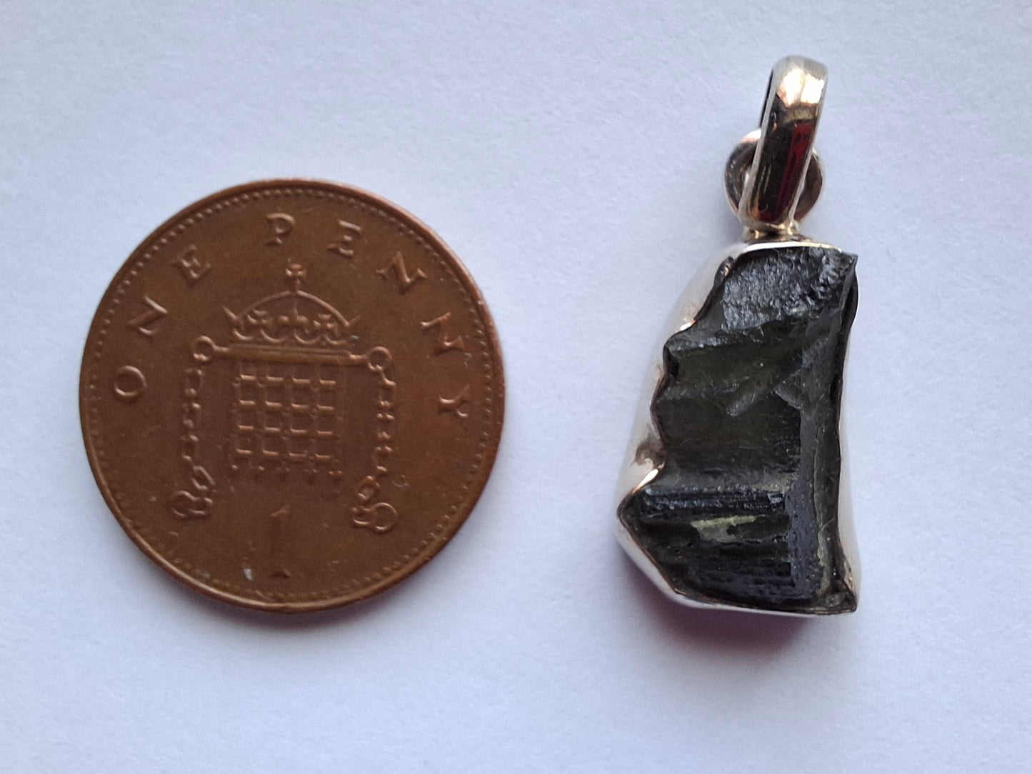 Moldavite Pendant, 925 silver, Tektite (Ref: P3)