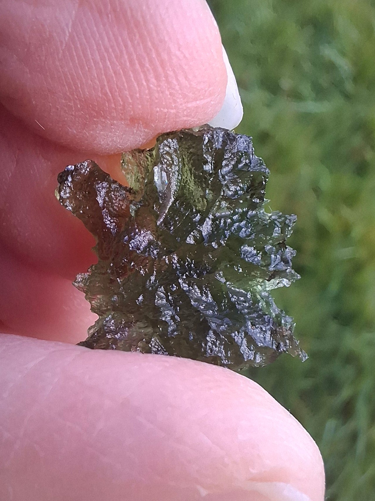 Moldavite Piece, JEZKOVNA BESEDNICE, 1.63g, Tektite (Ref: 1272)