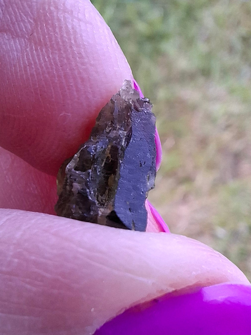 Moldavite Piece, 0.81g, Tektite (Ref: 1449)