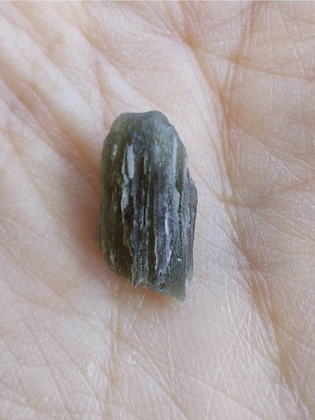 Moldavite Piece, 0.70g, Tektite (Ref: 774)
