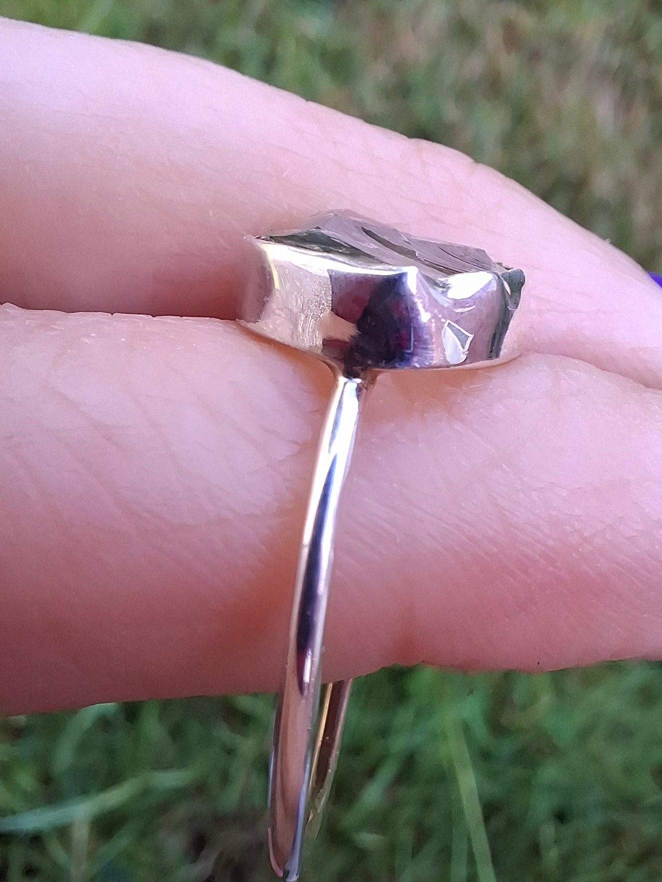 Libyan Desert Glass Ring, size large V, 925 Silver, Tektite (Ref: LR54)