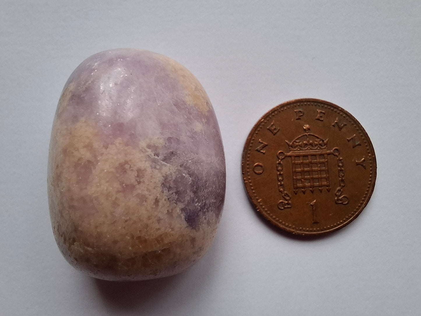 Lepidolite, Tumble Stone, Crystal (Ref: T121)