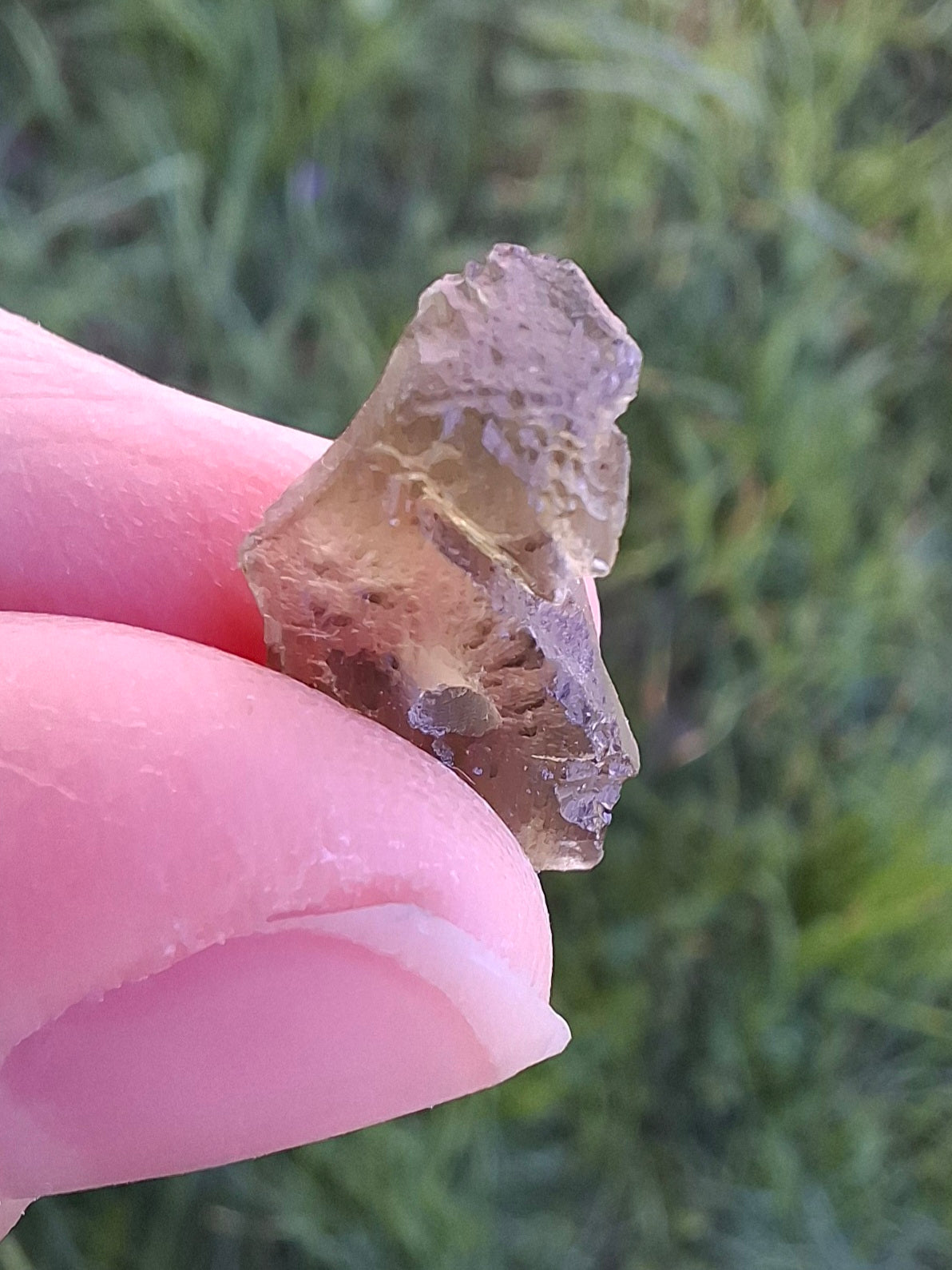 DRILLED, Moldavite Piece, 0.90g, Tektite (Ref: D14)