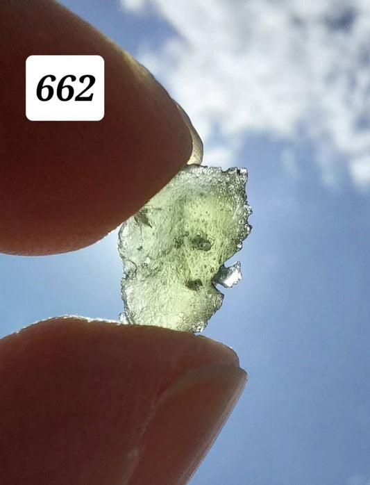 Moldavite Piece, 0.53g, Tektite (Ref: 662)