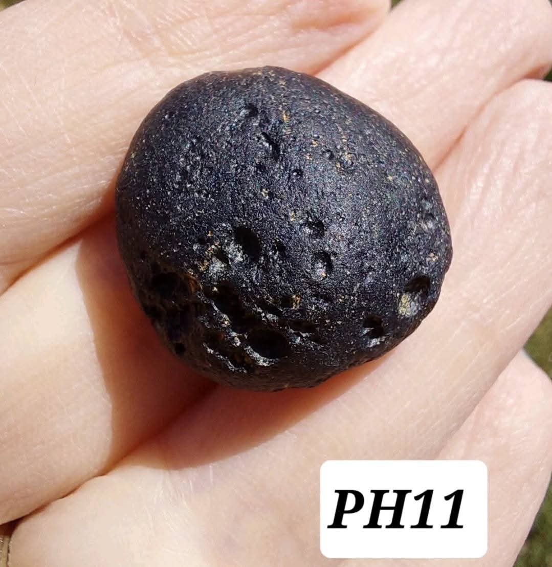 Philippinite (Rizalite), 7.48g, Tektite